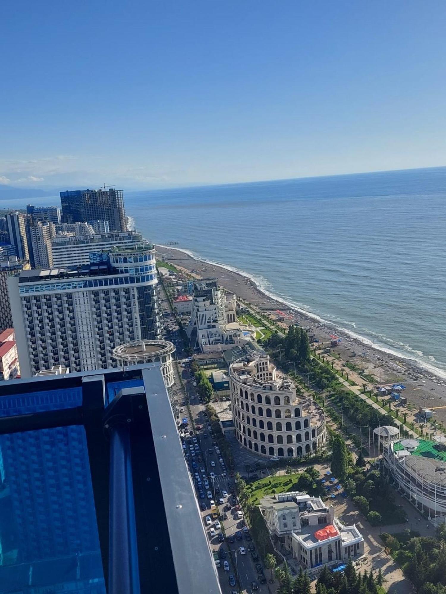 Apart-Hotel Orbi City 바투미 외부 사진